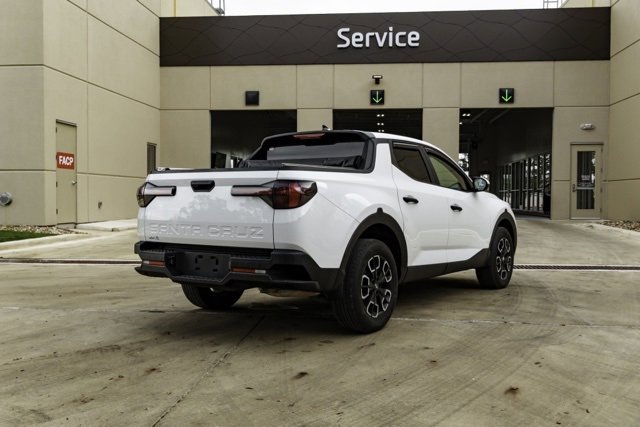 Certified 2024 Hyundai Santa Cruz SE image 7