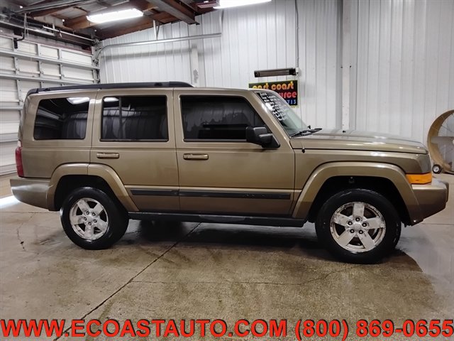Used 2008 Jeep Commander Sport image 2