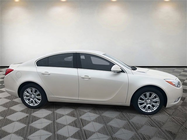 Used 2013 Buick Regal Leather image 4