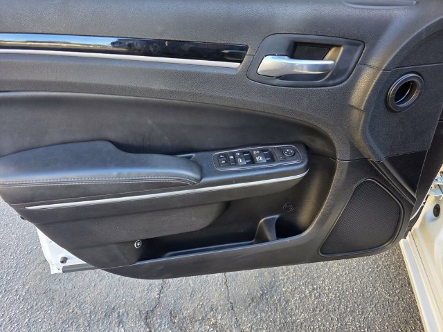 Used 2022 Chrysler 300 S RWD image 10