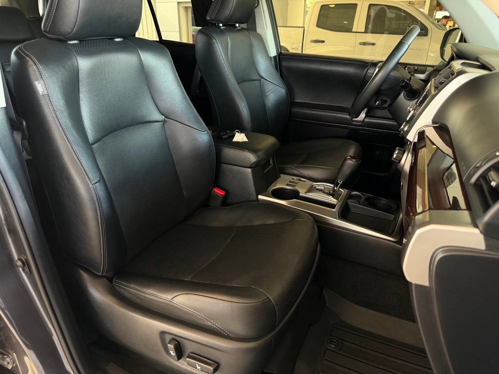 Used 2021 Toyota 4Runner Limited RWD image 18