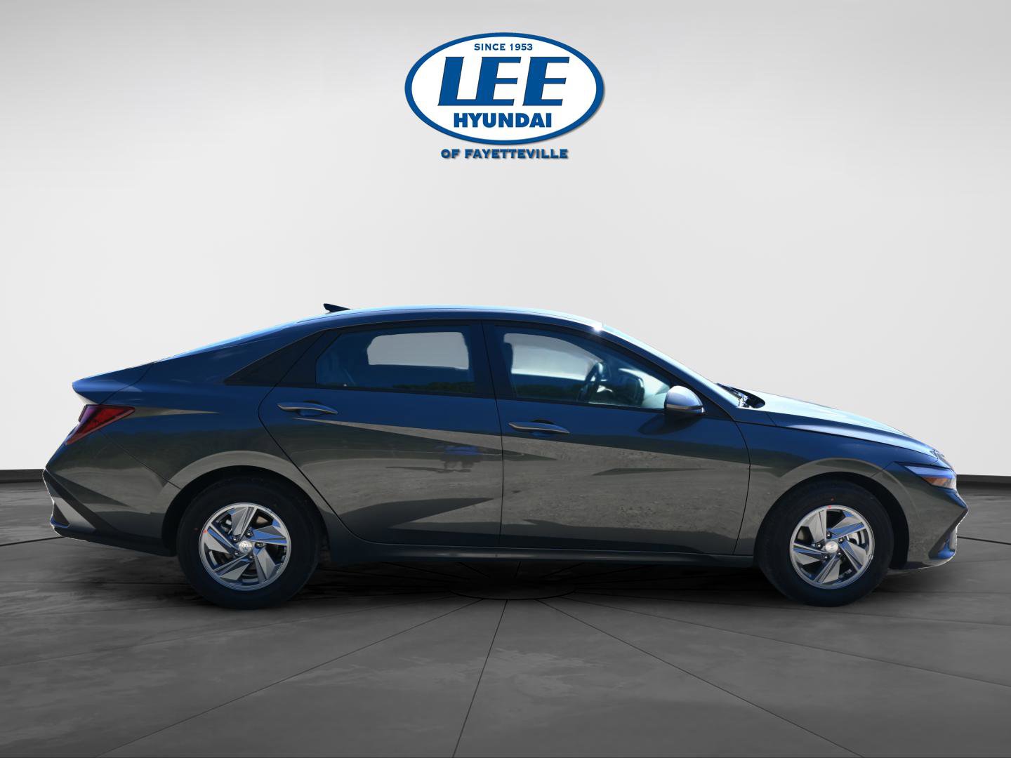 Certified 2025 Hyundai Elantra SE FWD image 2