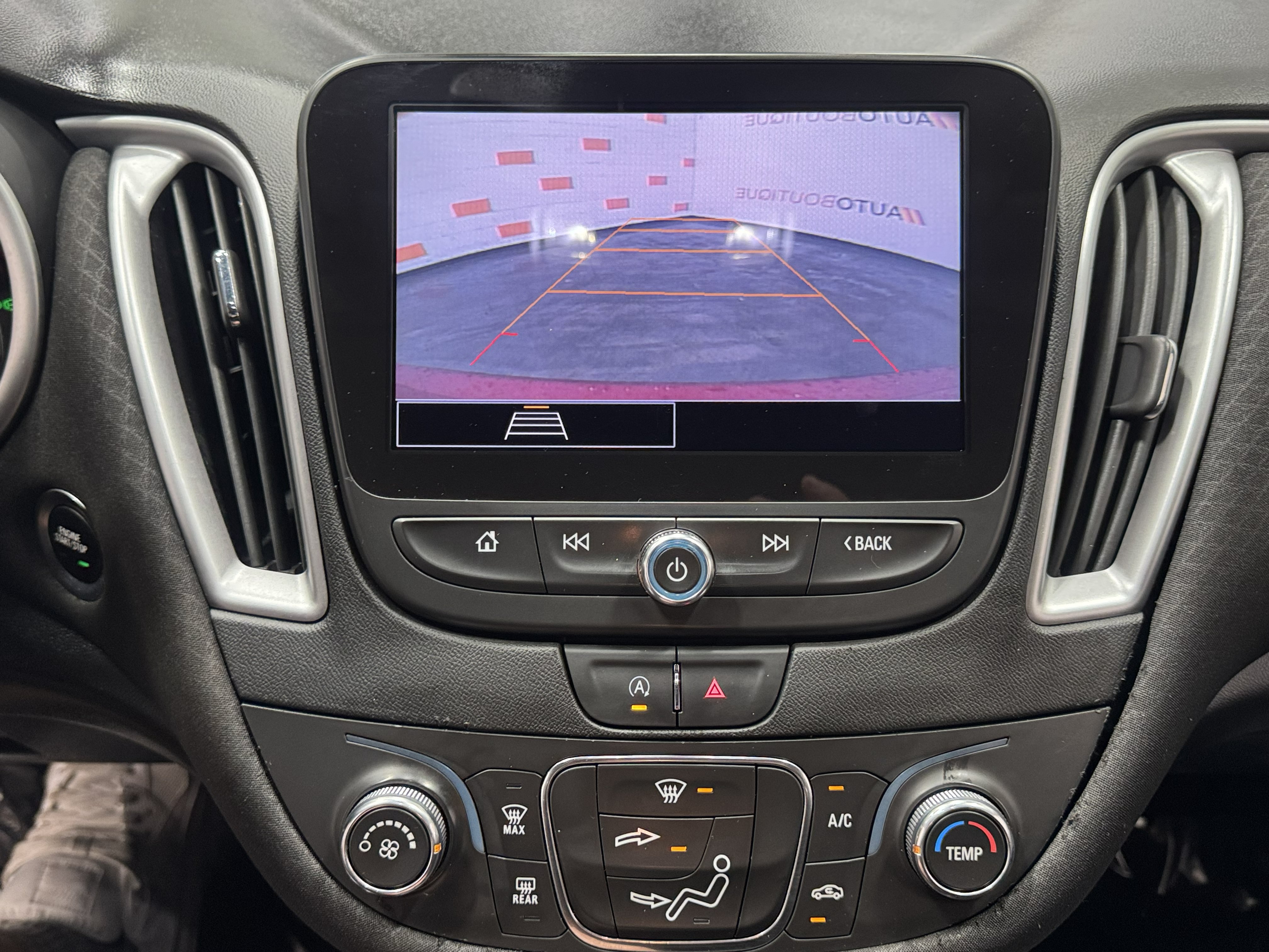 Used 2021 Chevrolet Malibu RS FWD image 8