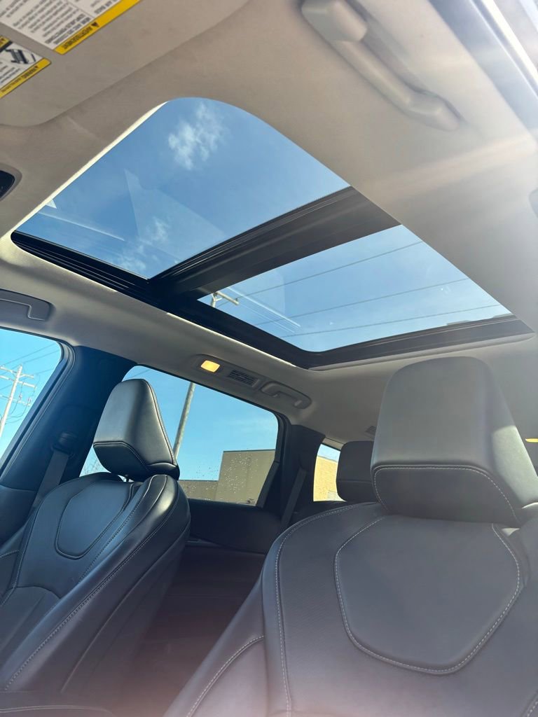 Used 2023 INFINITI QX60 Luxe image 17