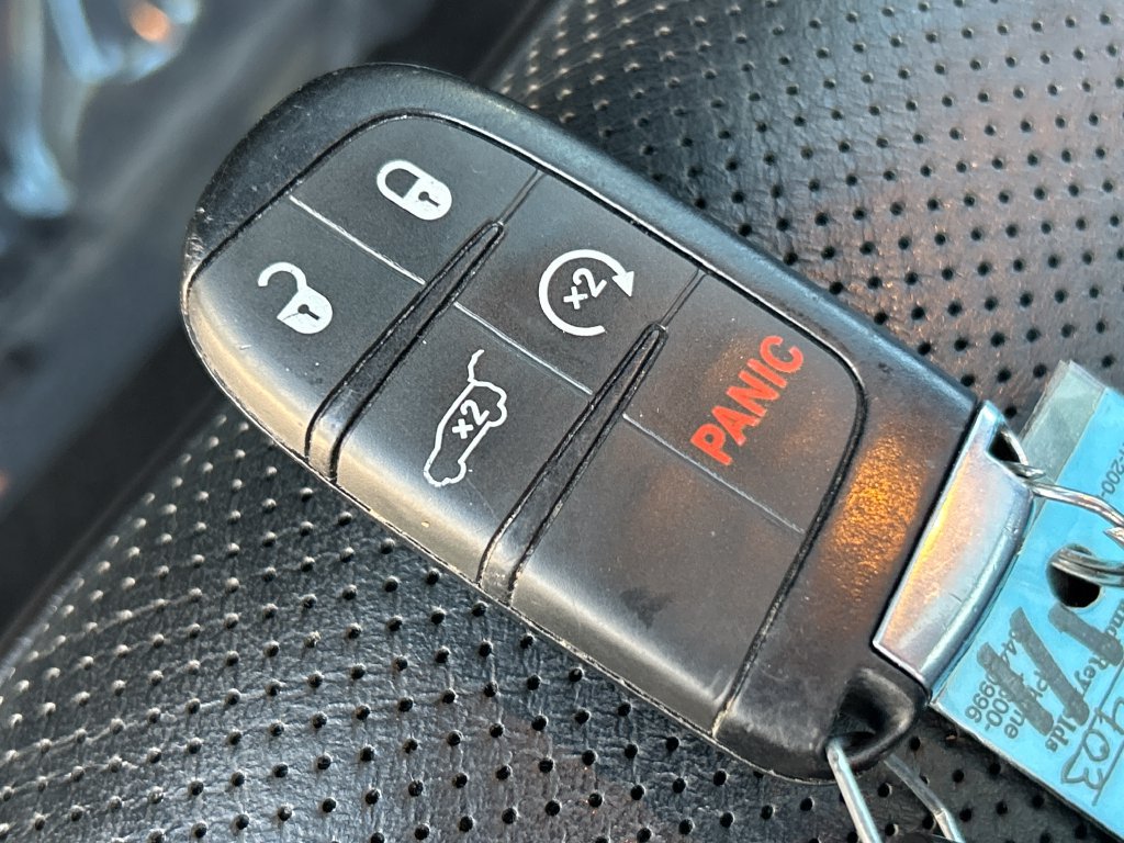Used 2019 Jeep Grand Cherokee Limited w/ Luxury Group II AWD/4WD image 35