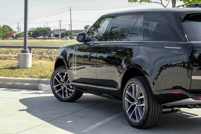 New 2027 Land Rover Range Rover Long Wheelbase SE AWD/4WD image 13