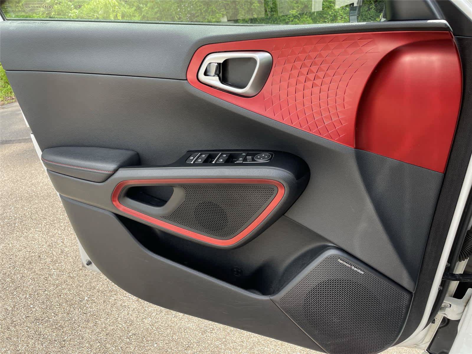 Used 2020 Kia Soul GT-Line Turbo FWD image 27