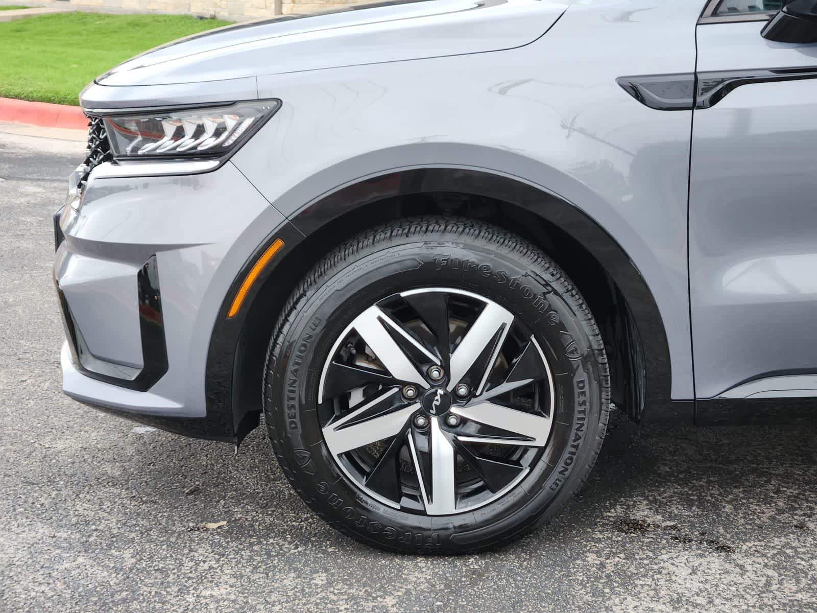 Used 2022 Kia Sorento S FWD image 8