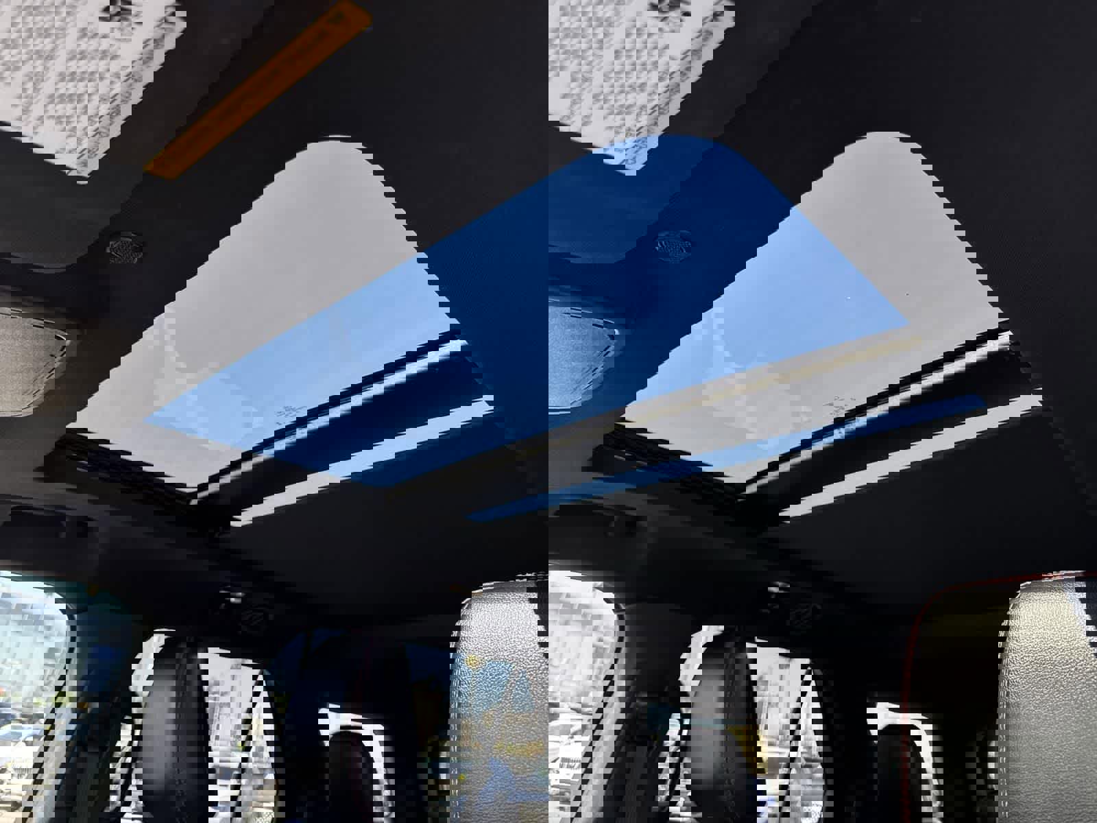 Used 2024 Ford Explorer ST-Line w/ Class IV Trailer Tow Package image 8