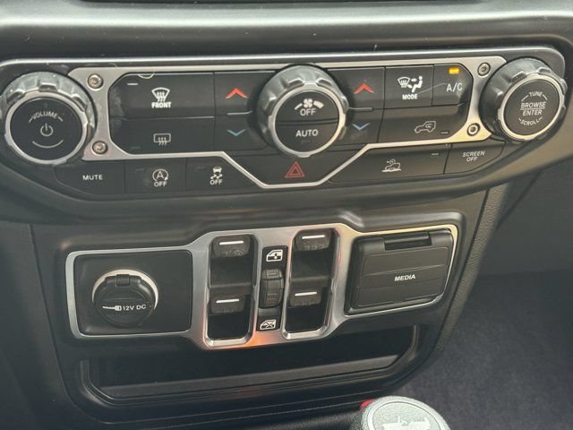 Used 2021 Jeep Wrangler Unlimited Sahara AWD/4WD image 21