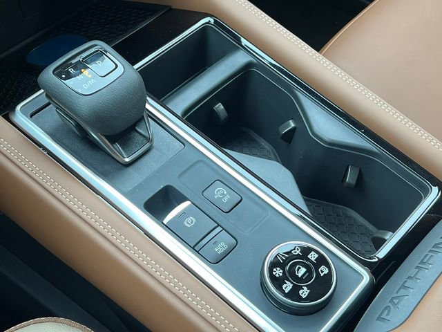 New 2026 Nissan Pathfinder Platinum image 33