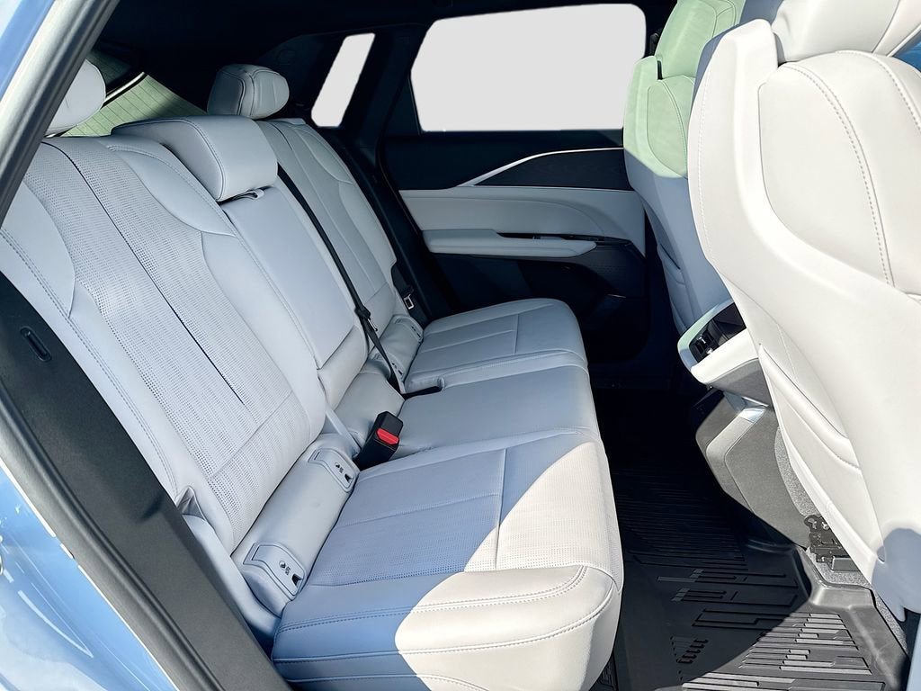 New 2026 Cadillac Lyriq Luxury image 23
