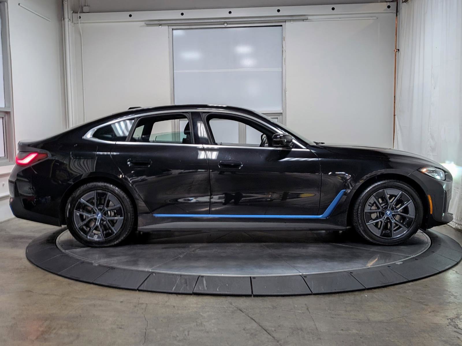 Used 2024 BMW i4 eDrive40 image 10