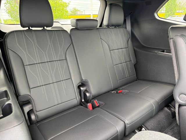 New 2026 Buick Enclave Avenir w/ Super Cruise Package FWD image 23