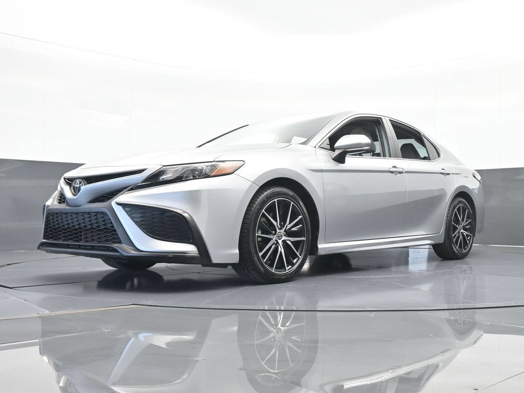 Used 2021 Toyota Camry SE w/ Cold Weather Package AWD/4WD image 52