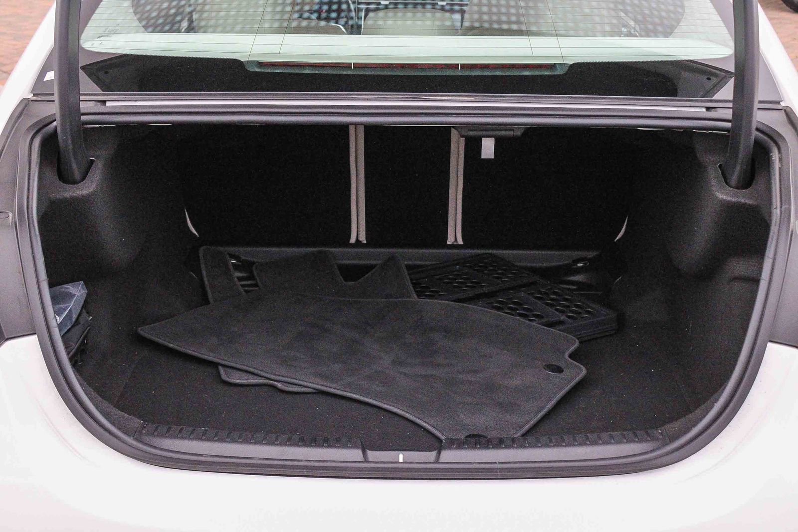 Certified 2025 Mercedes-Benz E 350 4MATIC Sedan image 25