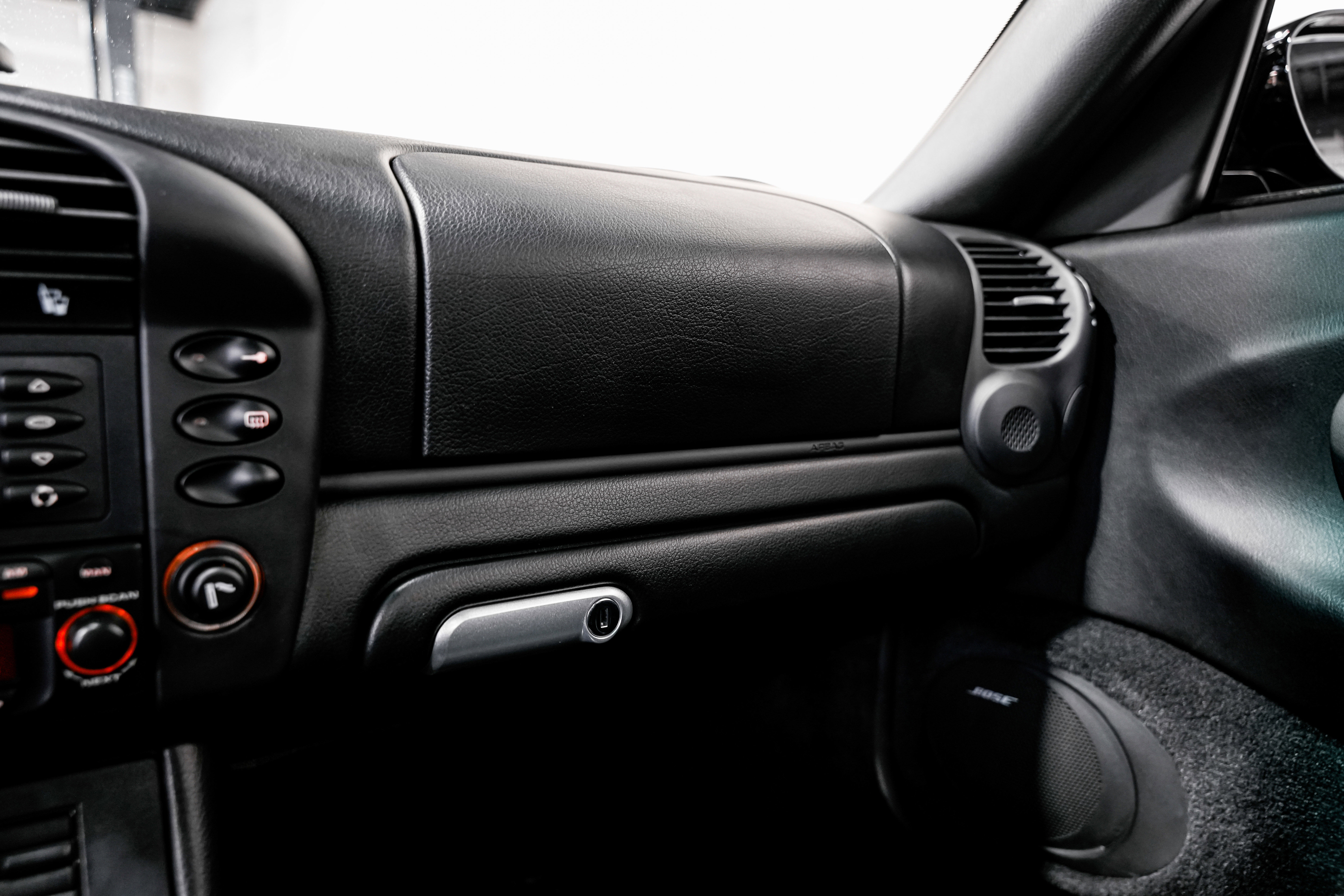 Used 2003 Porsche 911 Targa image 16