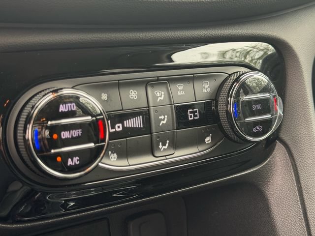 Used 2023 Buick Encore GX Select w/ Sport Touring Package FWD image 18