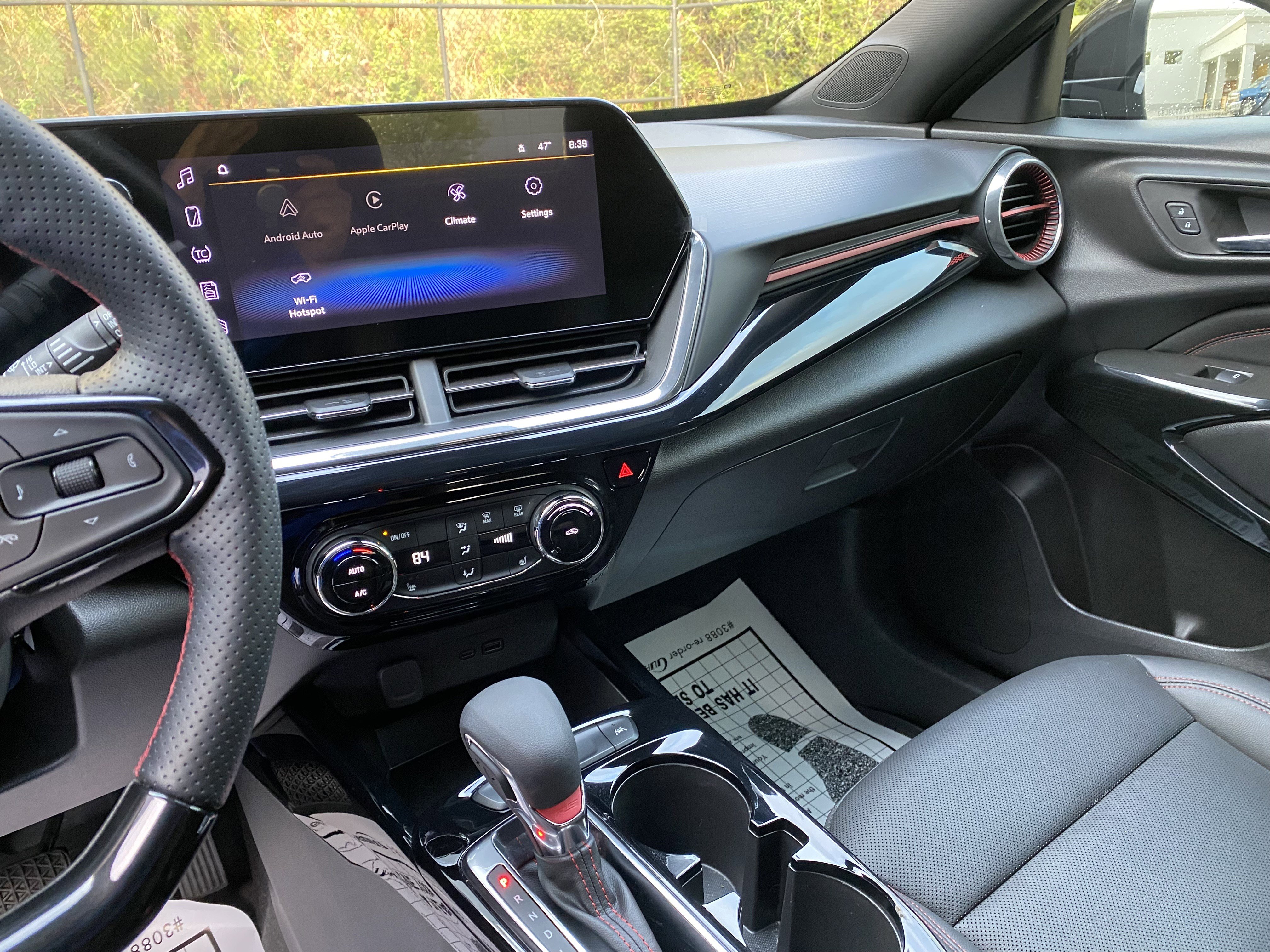 Used 2025 Chevrolet Trax RS image 23