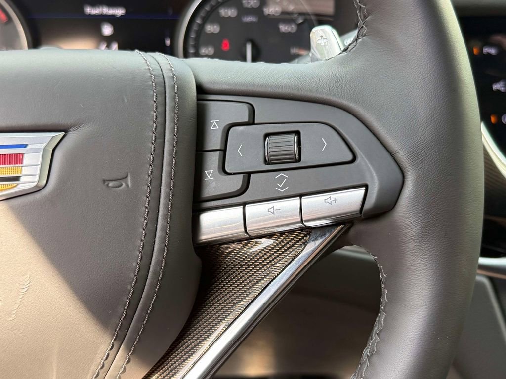 Used 2025 Cadillac XT6 Sport w/ Platinum Package image 33