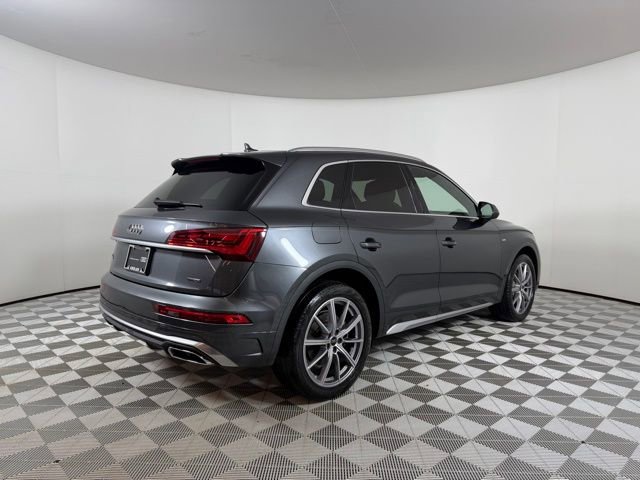Used 2023 Audi Q5 e Premium Plus w/ Premium Plus Package image 7