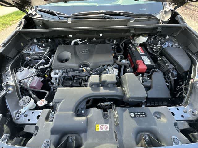 Used 2024 Toyota RAV4 XLE AWD/4WD image 25