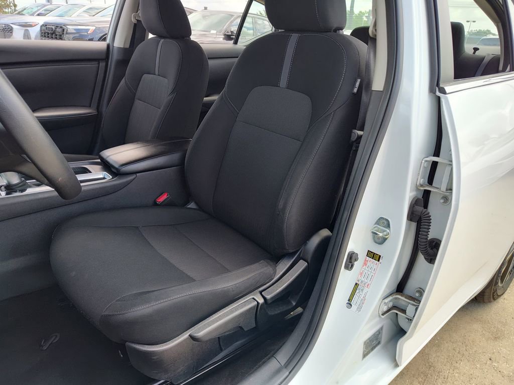Used 2024 Nissan Sentra SV FWD image 21