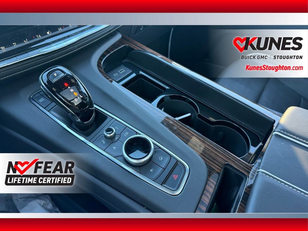 Used 2024 Cadillac Escalade ESV Premium Luxury image 35