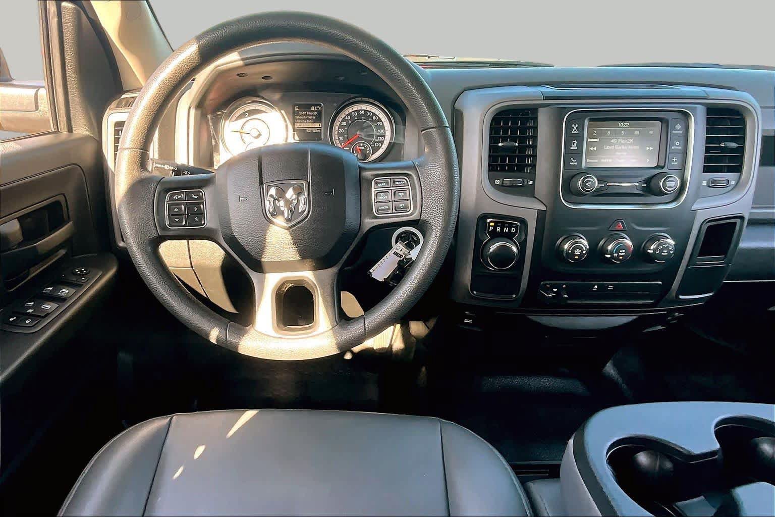 Used 2019 RAM 1500 Tradesman w/ Chrome Appearance Group RWD image 6