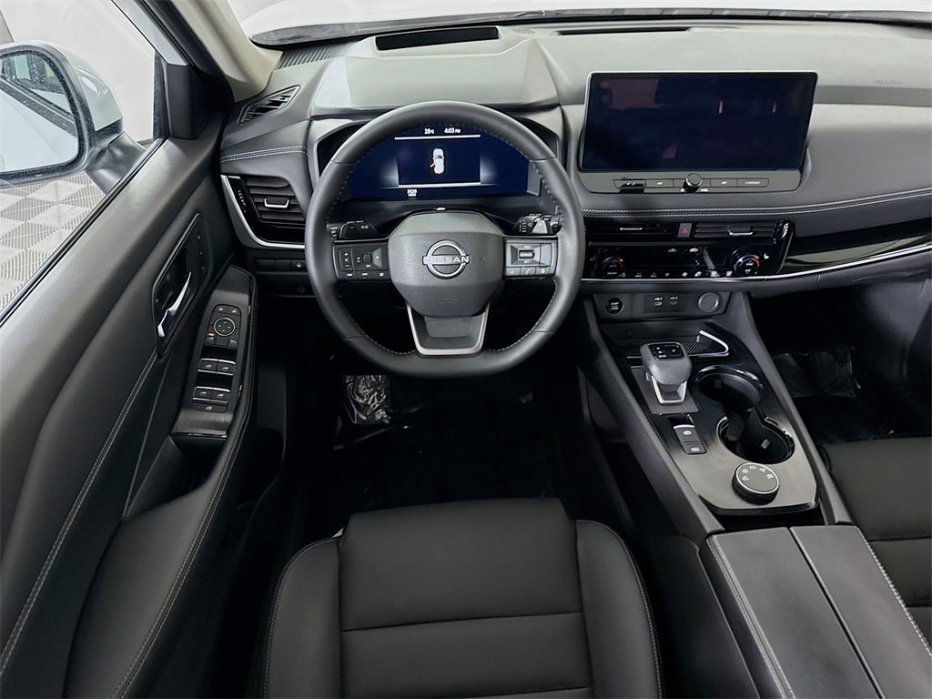 Certified 2025 Nissan Rogue SL w/ SL Premium Package image 3