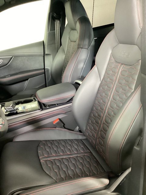 New 2025 Audi RS Q8 performance image 11