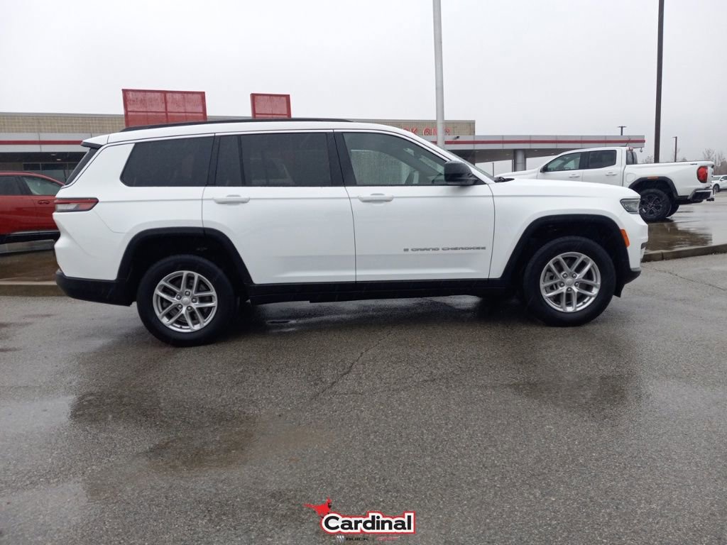 Used 2024 Jeep Grand Cherokee L Laredo image 3
