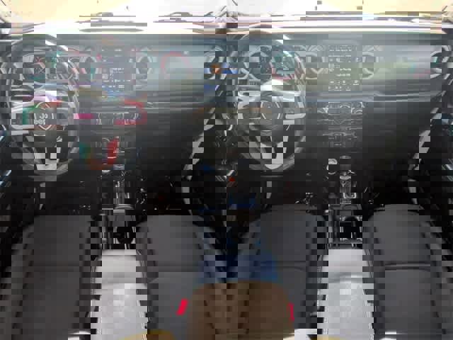 Used 2022 Jeep Wrangler Unlimited Sahara w/ Cold Weather Group image 15