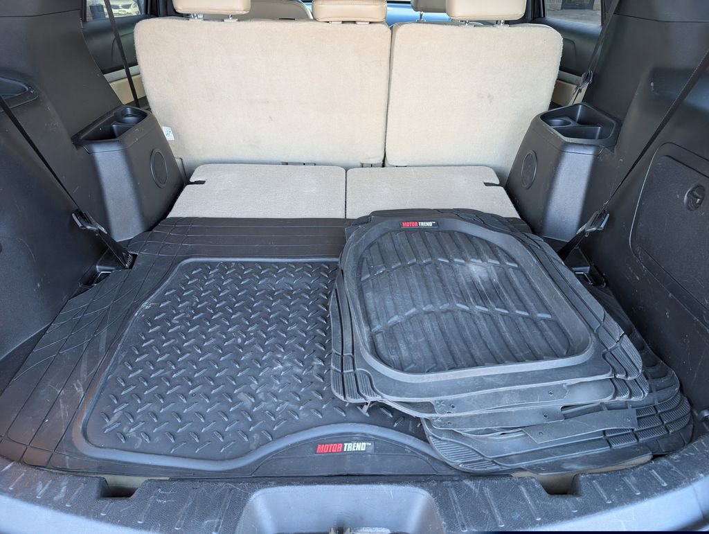 Used 2016 Ford Explorer XLT w/ Equipment Group 202A image 23