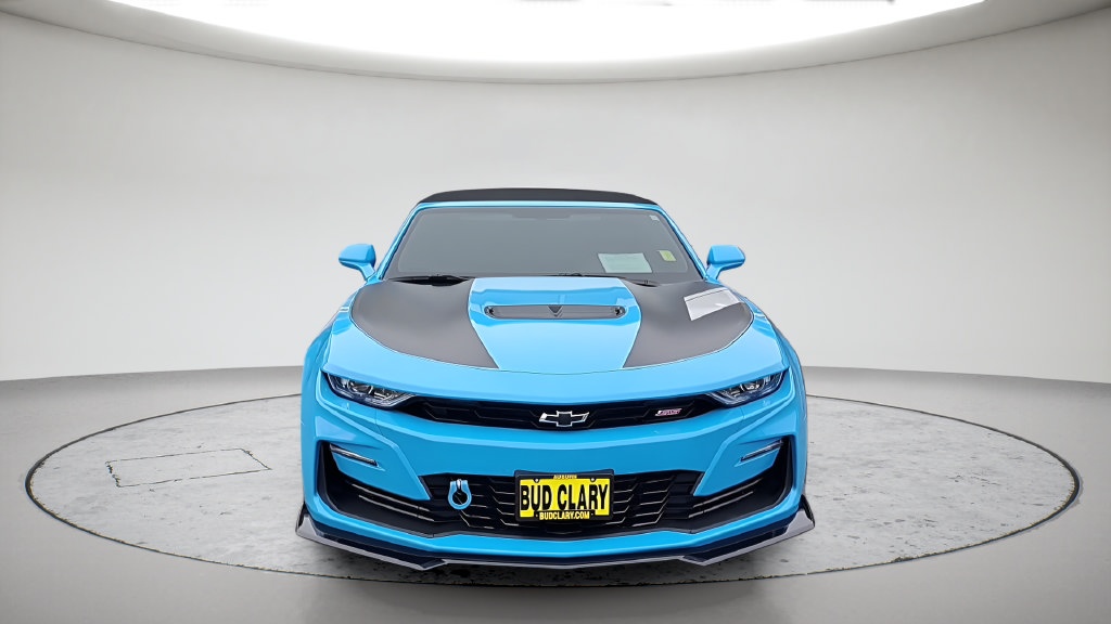 Used 2023 Chevrolet Camaro SS w/ Design Package 3 RWD image 2