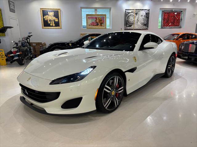 Used 2019 Ferrari Portofino RWD image 3