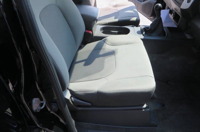 Used 2011 Nissan Xterra S AWD/4WD image 26