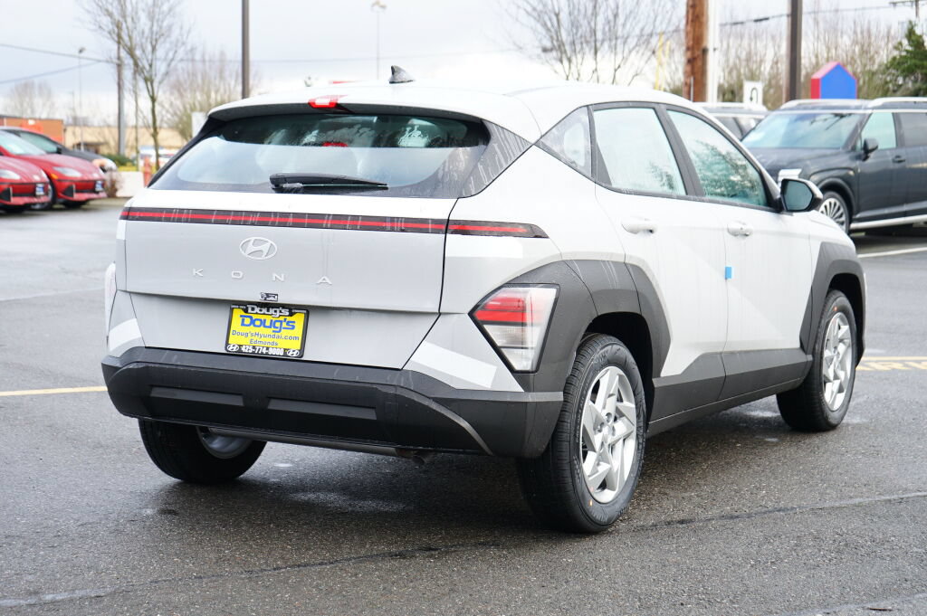 Used 2026 Hyundai Kona SE FWD image 6