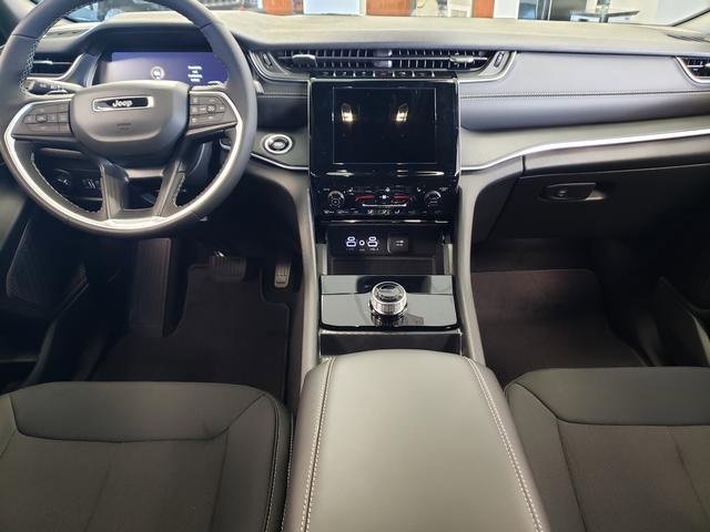 New 2025 Jeep Grand Cherokee L Laredo w/ Luxury Tech Group I image 15