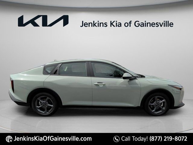 New 2026 Kia K4 FWD image 2