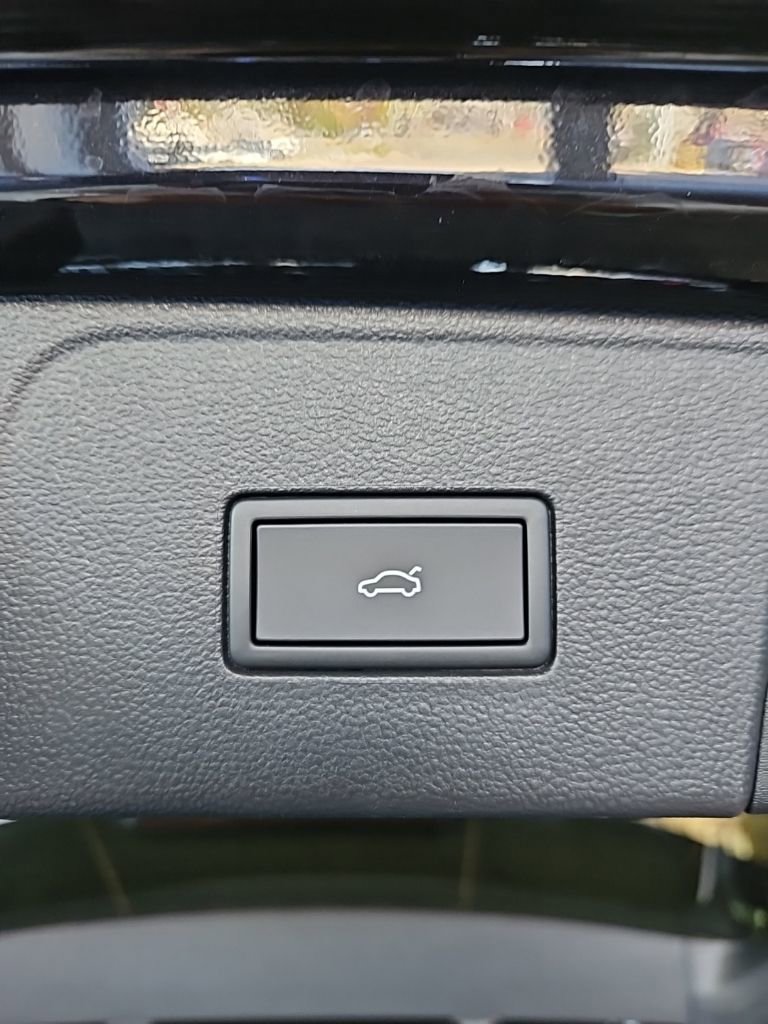 New 2026 Volkswagen Atlas SEL Premium R-Line image 21