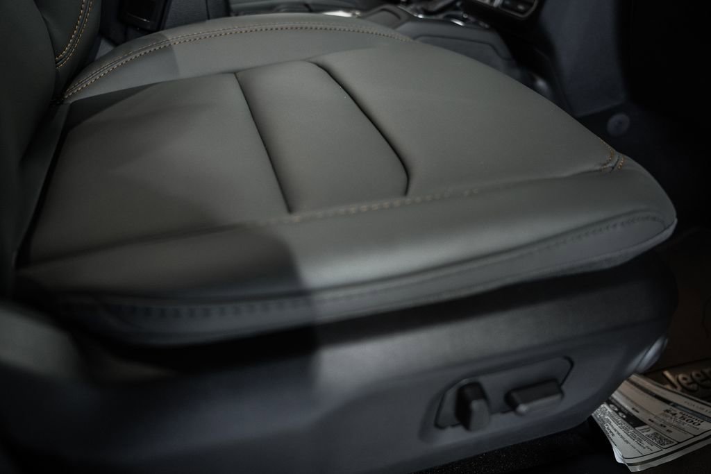 New 2026 Jeep Gladiator Mojave AWD/4WD image 34