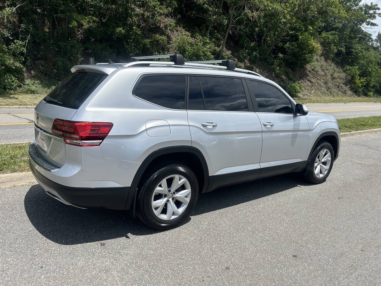 Used 2019 Volkswagen Atlas S FWD image 6