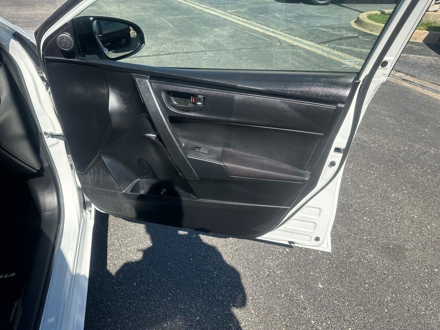 Used 2017 Toyota Corolla L FWD image 10