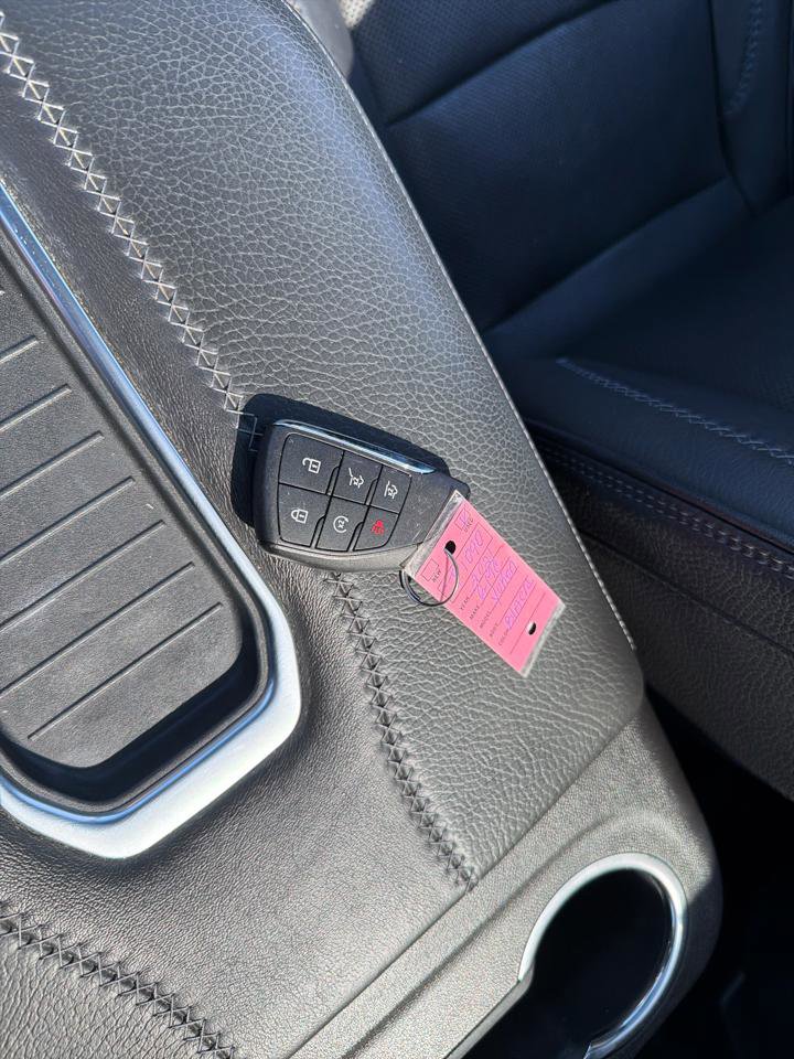 Used 2021 GMC Yukon XL Denali w/ Denali Premium Package image 32