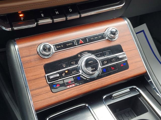 Certified 2023 Lincoln Aviator Reserve w/ Equipment Group 201A image 25