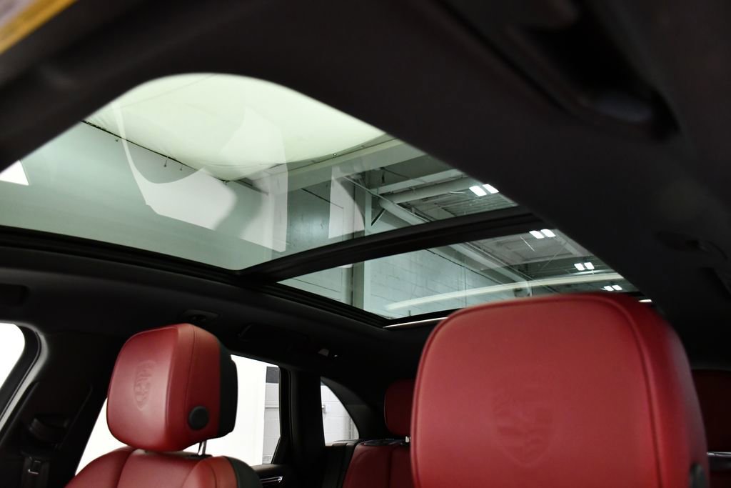 Used 2023 Porsche Macan S image 33