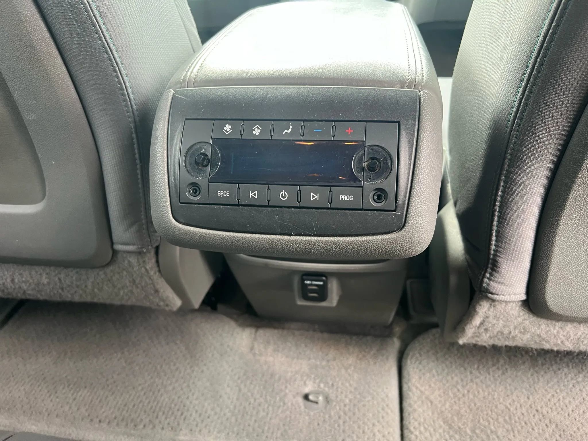 Used 2015 Chevrolet Traverse LT image 30