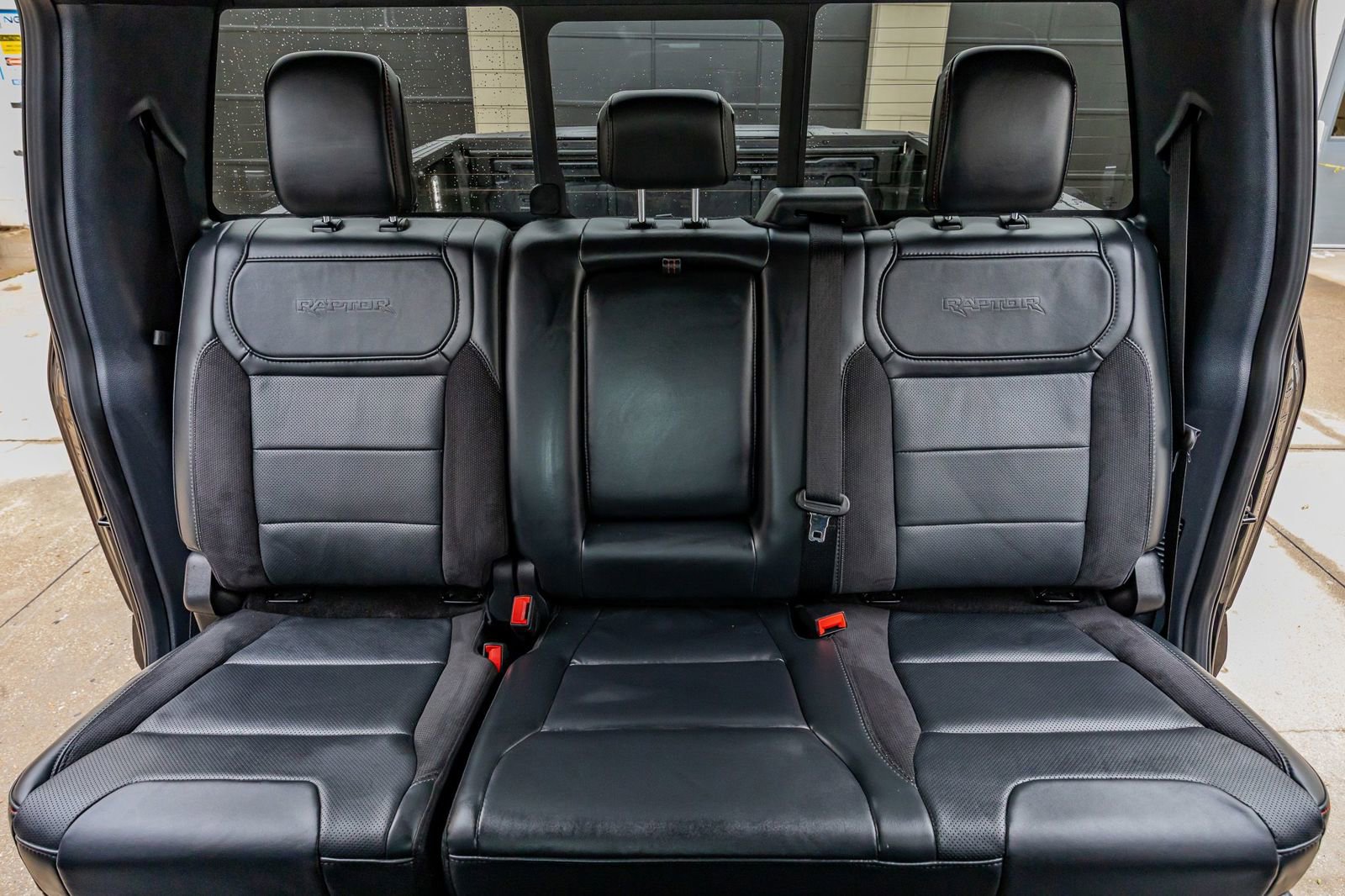 Used 2025 Ford F150 Raptor AWD/4WD image 36