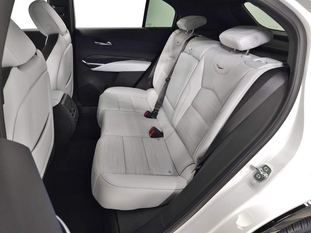 Used 2025 Cadillac XT4 Sport FWD image 37